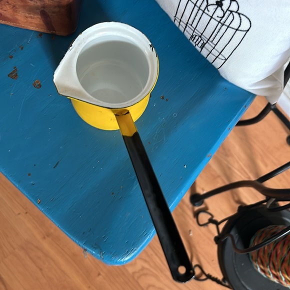 Vintage Yellow Enamelware Turkish Long Handle Mini Coffee Pot - Picture 4 of 7